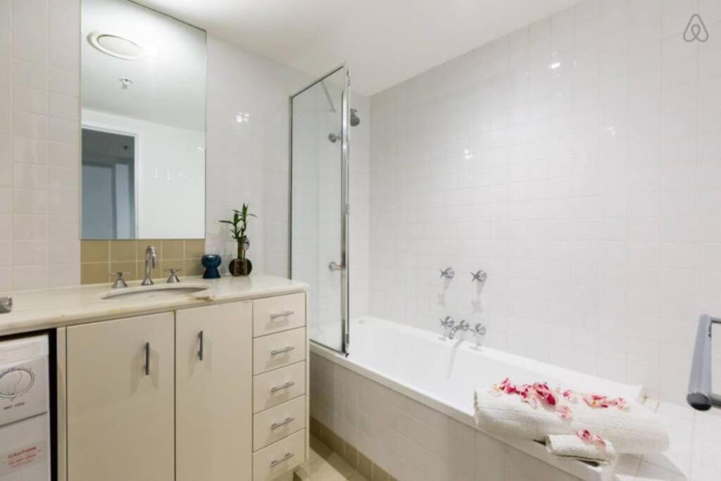 Roma Studio Apartment In Collins Street Melbourne City Exterior foto